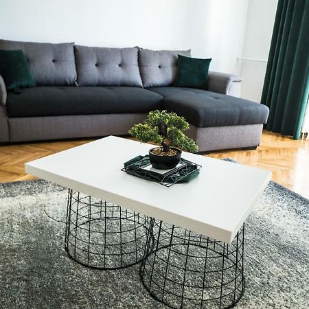 Tania Apartament Oradea Exterior photo