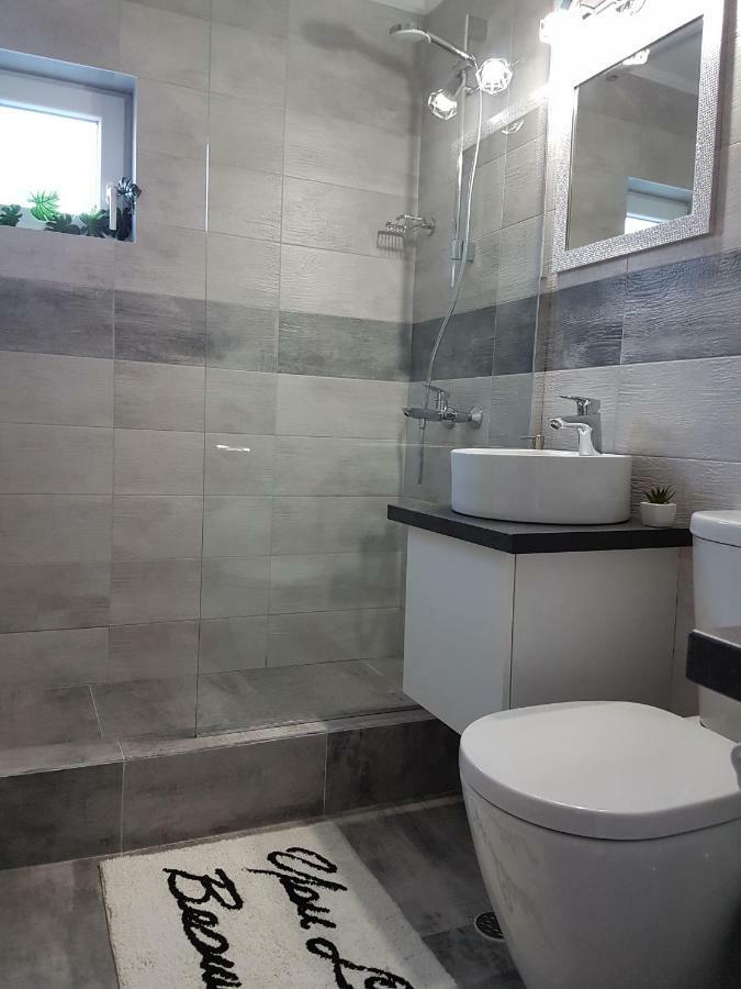 Tania Apartament Oradea Exterior photo